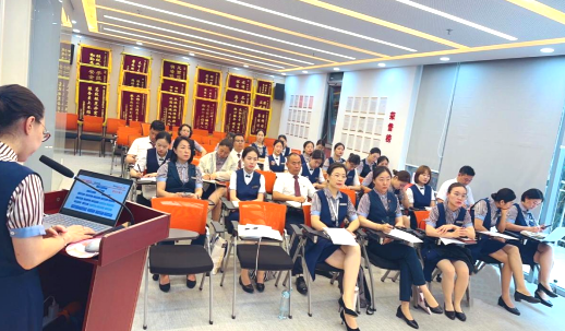 提升专业素养 筑牢服务基石——信科联集团联合分公司服务培训纪实(图3)