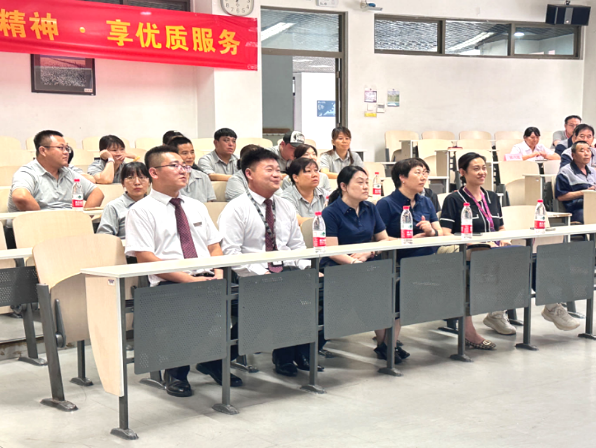 以竟促学 | 信科联在清华大学教学区成功举办2024第三届暑期保洁技能比武(图3)